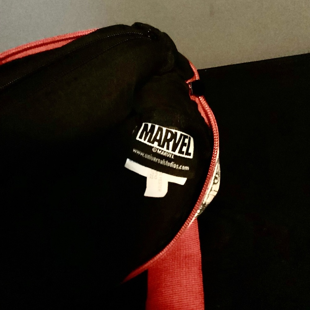 Marvel Black and White Comic Book Bag and matching wallet - Picture 5 of 7